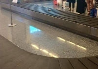 공항의 회전초밥.