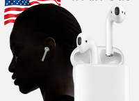 Apple 에어팟 무선 블루투스 이어폰 ($135, 원화151,470원/무료배송)