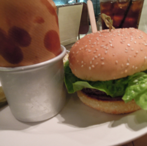 홍콩에서 먹은 햄버거